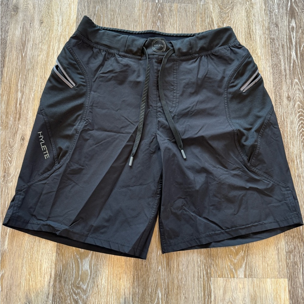Hylete Black Above Knee Shorts - Small